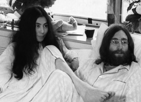 John Lennon y Yoko Ono prorrogan su estancia en La Térmica