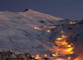 Sierra Nevada estrena el esquí nocturno