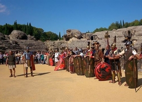 Itálica recrea la antigua Roma en el 2.000 aniversario de la muerte de César Augusto