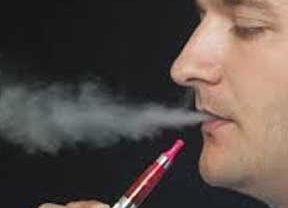 Andalucía prohibirá e-cigarrillos en centros educativos y sanitarios a primeros de año