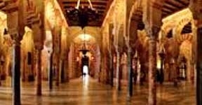 El alcalde de Córdoba propone una reunión 'a cinco' sobre la Mezquita