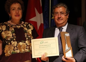 Zoido recibe en Madrid la Escoba de Platino otorgada a Lipasam por la Asociación para la Gestión de Residuos