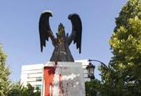 El TSJA obliga al Ayuntamiento de Granada a retirar el monolito a Primo de Rivera