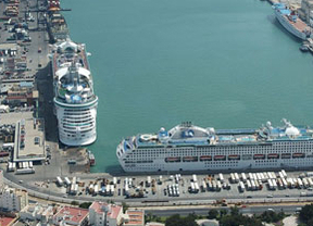 Un total de 20 cruceros hacen escala esta semana en el puerto de Cádiz con 50.000 personas