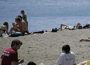 Las playas de Málaga encaran Semana Santa en buenas condiciones