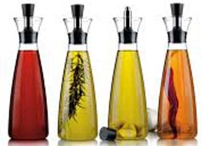 Los Hosteleros creen que si al aceite de oliva se le añade ajo u otro condimento no se vulneraría la norma sobre rellenables