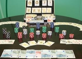 Desmantelan un campeonato ilegal de póker en Medina