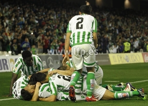 Dos goles en la segunda parte al Girona rompen la racha de empates del Betis (2-1)