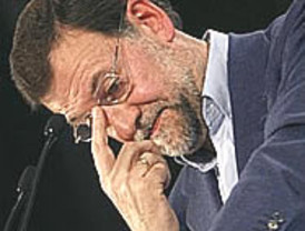 Rajoy, ante la crisis del partido: paciencia, humor, y espíritu deportivo