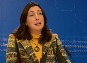 El PP-A pide a Díaz "que deje de posar y se dedique a trabajar" 