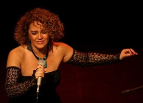 Rosario Solano actúa en el ciclo 'Música en el Sur' de las Noches de la Buhaira