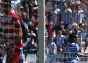 El Málaga vence (4-1) al Granada y se acerca a la salvación