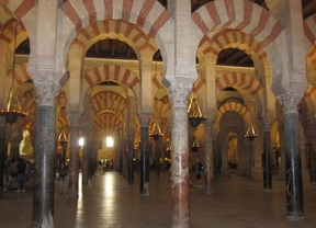  El Cabildo de la Catedral de Córdoba anima a la Junta a "respetar las leyes"