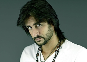 Melendi presentará en Almería 'Un alumno más"