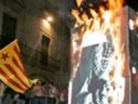Vuelven a quemar fotografías del Rey en Cataluña