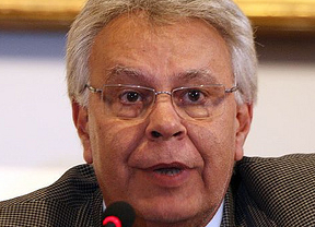 Felipe González, sobre Susana Díaz: "A lo mejor algún día supera la frontera de Andalucía, depende de ella"