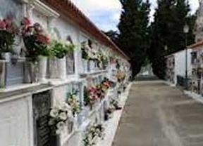 El Ayuntamiento de Ayamonte dice que no permitirá que fallecidos se entierren en Portugal