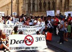 'Opositores contra el decreto 302' cumplen tres meses de encierro en la Catedral de Sevilla