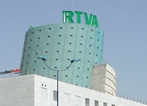 El comité intercentros aprueba una rebaja salarial del 3,2% en la RTVA
