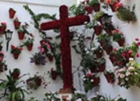 El Mayo Festivo arranca en Córdoba con su tradicional batalla de las flores