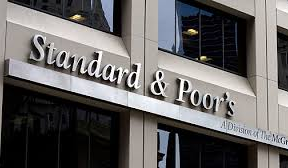 Standard & Poor's mantiene perspectiva de la deuda de Andalucía
