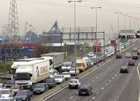 Sevilla, cuarta ciudad española más congestionada por tráfico en 2013