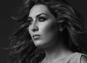 Estrella Morente abre en Sevilla la gira de su nuevo álbum, 'Autorretrato'