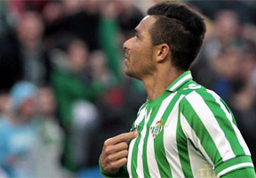 El Betis toma aire (2-0) al vencer al Espanyol 