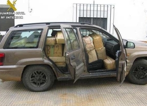 Detenido en Huelva por transportar a la vista en su vehículo una tonelada de hachís