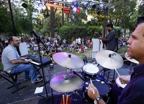 Música, gente joven y familias pueblan el parque de María Luisa  en Sevilla en el segundo 'Jazz in Green'