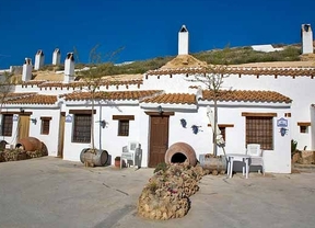 Andalucía, tercera región con precios más baratos en alojamientos rurales
