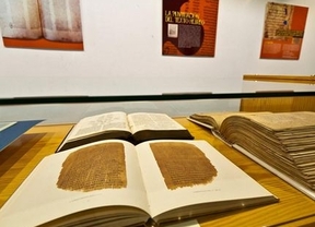 Una exposición muestra la historia de la 'Biblia' 