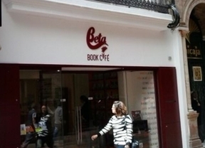Beta abre su nueva tienda en Sierpes, que incorpora cafetería, con una inversión de 850.000 euros