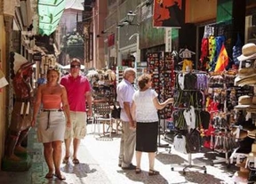 Las pernoctaciones extrahoteleras crecen un 43% en abril en Andalucía por el efecto de la Semana Santa
