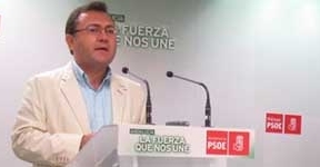 Heredia reivindica 'el peso que corresponde' al PSOE-A en la nueva Ejecutiva federal