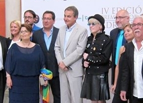 Zapatero recibe en Sevilla el Premio Adriano Antinoo
