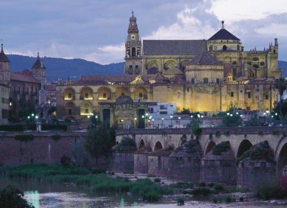 El alcalde de Córdoba ve "imposible" que la Junta acuda a la justicia por la Mezquita