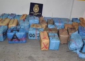Cinco detenidos e intervenida más de una tonelada de hachís en Algeciras