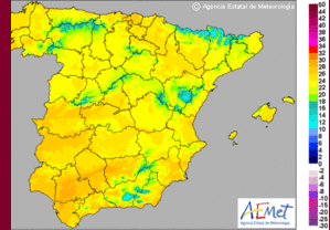 Cielos poco nubosos y levante fuerte en el Estrecho