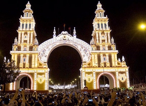 El Ayuntamiento de Sevilla comienza a buscar la nueva portada de la Feria de Abril de 2015