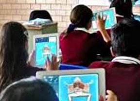 UGT rechaza el "ingente" gasto que la Junta prevé realizar en 'tablets' para distribuir entre alumnos