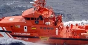 Rescatados en buen estado seis argelinos que viajaban en una embarcación a 26 millas de la Punta de la Media Naranja 