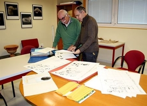 El Instituto de Arqueología Ibérica recibe documentación que recoge la catalogación de más de 500 piezas