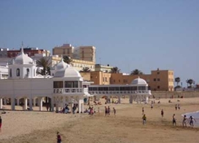 La temporada baja de playas en Cádiz se inicia este domingo con 'mejoras' en los servicios