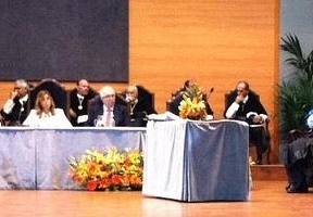 El PP-A critica que la apertura del curso universitario "se supedite a la agenda" de Susana Díaz