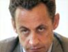 Duro revés para Sarkozy que baja 'mucho' en Francia
