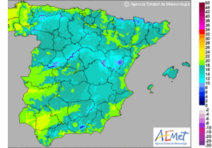 Rachas muy fuertes de viento en Cádiz y temperaturas sin cambios en Andalucía