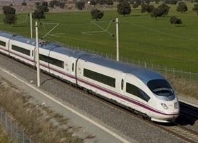 Los viajeros del AVE Cataluña-Andalucía aumentaron un 30% en 2013