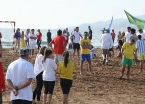 El Mundial de Fútbol de Qatar suma las playas de Pulpí a las de Cabo de Gata para rodar su spot