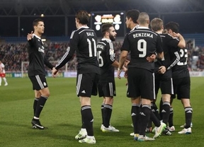 El Real Madrid suma y sigue y agrava la crisis del Almería (1-4)